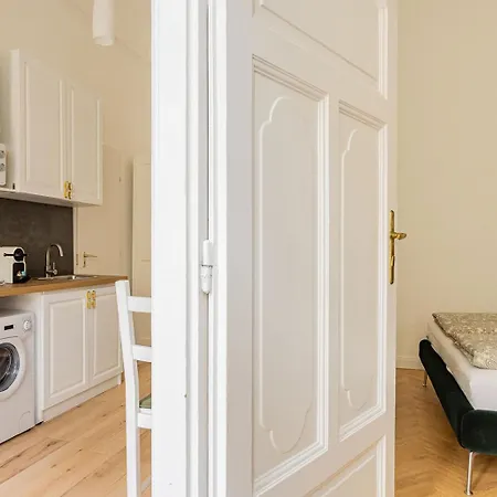 Miller Street * Boedapest