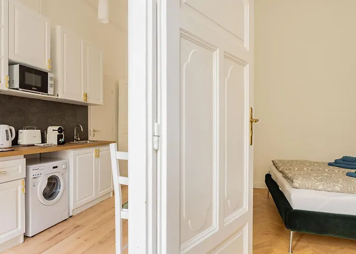 Miller Street * Budapesta