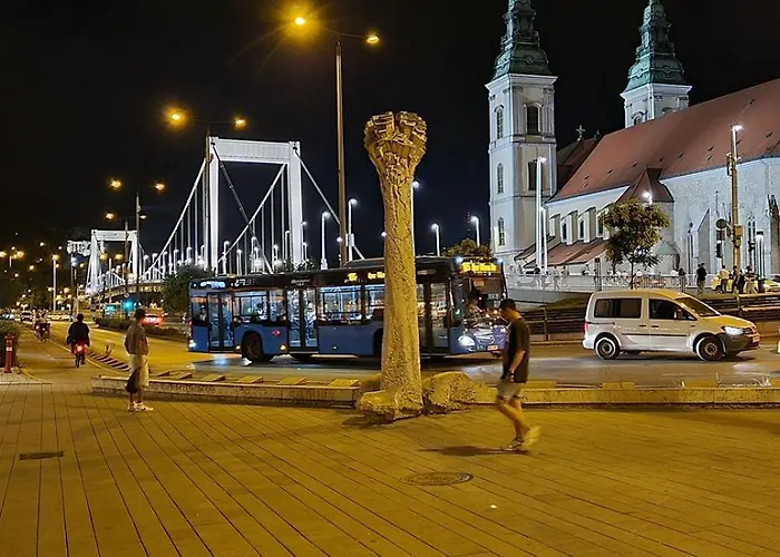 Miller Street Apartament