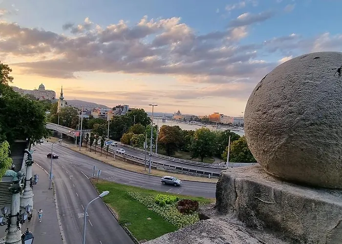 Miller Street * Budapesta